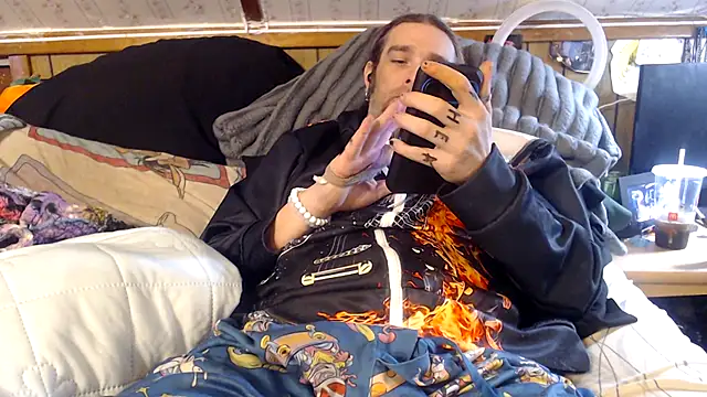 thejuicybacon online show from 10-27-25, 03:27