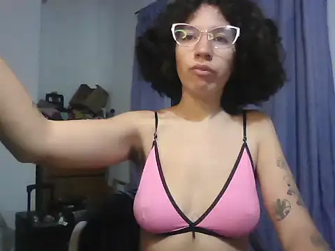 Snapshot of loliporomero chatting on 09-25-25, 12:03 loliporomero online show from 09-25-25, 12:03