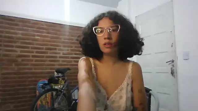 Snapshot of loliporomero chatting on 11-27-25, 01:07 loliporomero online show from 11-27-25, 01:07