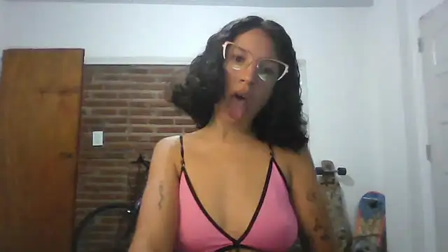 Snapshot of loliporomero chatting on 01-06-26, 01:31 loliporomero online show from 01-06-26, 01:31