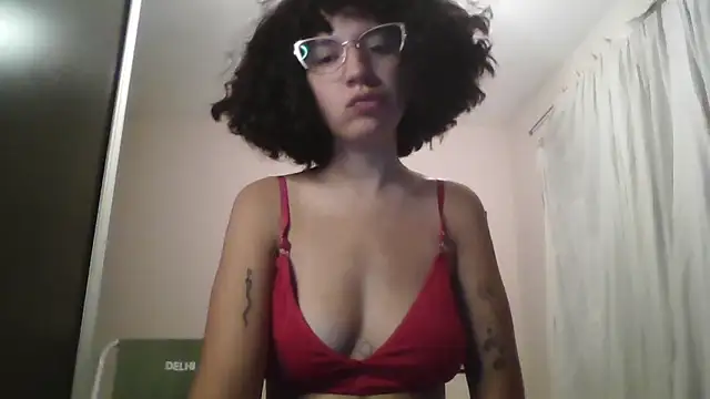 Snapshot of loliporomero chatting on 02-27-26, 02:00 loliporomero online show from 02-27-26, 02:00