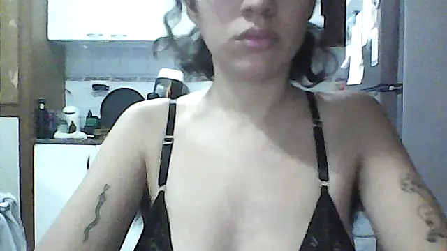Snapshot of loliporomero chatting on 04-04-26, 06:49 loliporomero online show from 04-04-26, 06:49