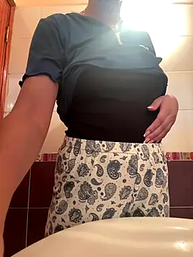 Snapshot of dalo3a_ay chatting on 10-01-25, 08:04 dalo3a ay online show from 10-01-25, 08:04