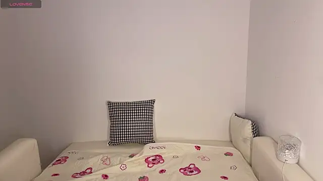 Kittenfishing online show from 09-13-25, 02:06