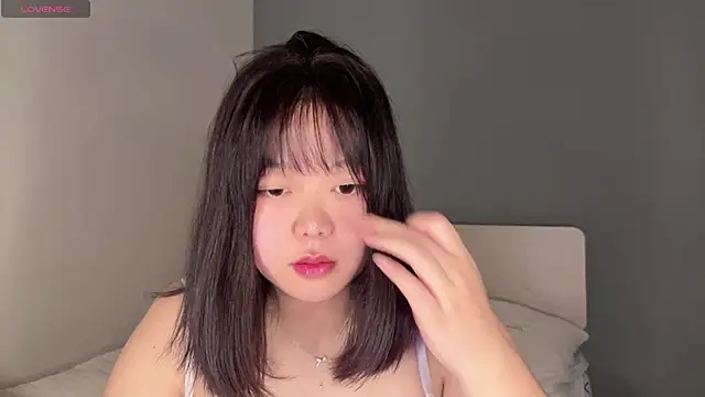 Kittenfishing online show from 09-30-25, 05:56