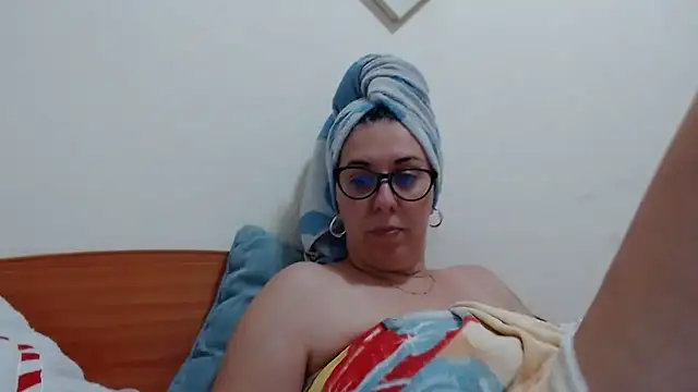 Snapshot of jollene chatting on 07-22-26, 01:25 jollene online show from 07-22-26, 01:25