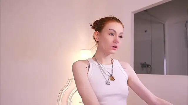 Snapshot of _arigins_ chatting on 10-20-25, 08:59 arigins online show from 10-20-25, 08:59