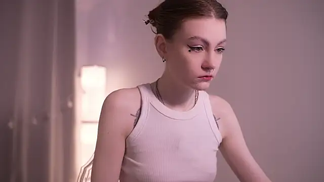 Snapshot of _arigins_ chatting on 11-25-25, 09:09 arigins online show from 11-25-25, 09:09