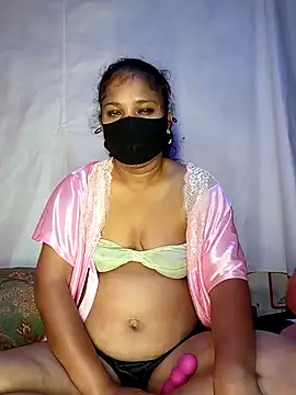 LushVamp online show from 12-18-25, 02:01