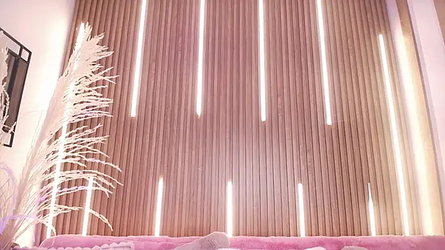 MylaDreams online show from 09-28-25, 03:23