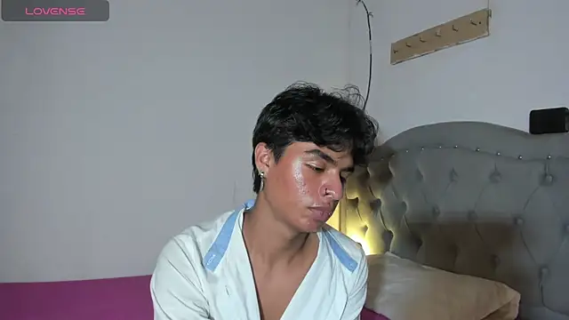 ariel adan online show from 05-12-26, 02:41