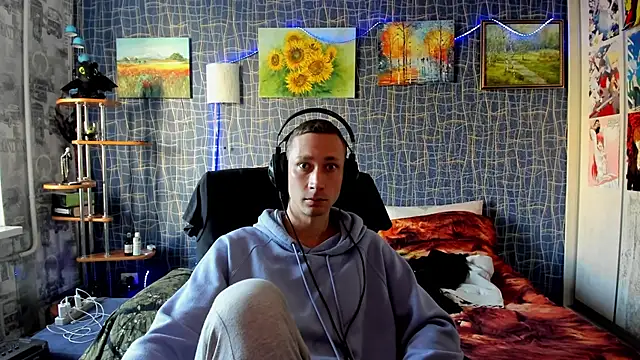 Snapshot of CuteBoy228 chatting on 10-31-25, 12:17 CuteBoy228 online show from 10-31-25, 12:17