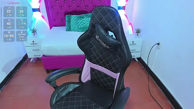 lissa jhonsoon online show from 10-24-25, 03:03