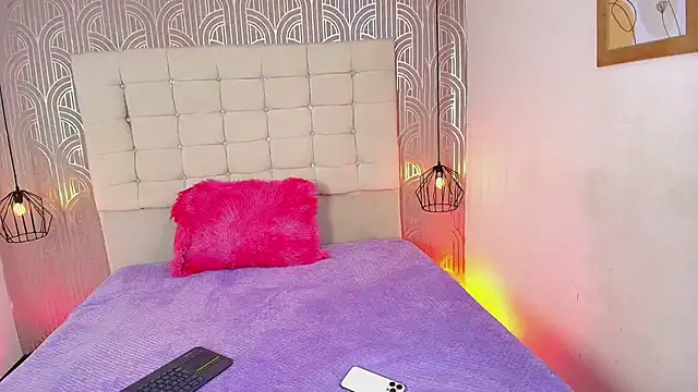 LexieBloom online show from 05-31-26, 04:09