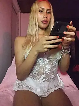 Snapshot of AngelinaSexFit chatting on 12-20-25, 03:13 AngelinaSexFit online show from 12-20-25, 03:13