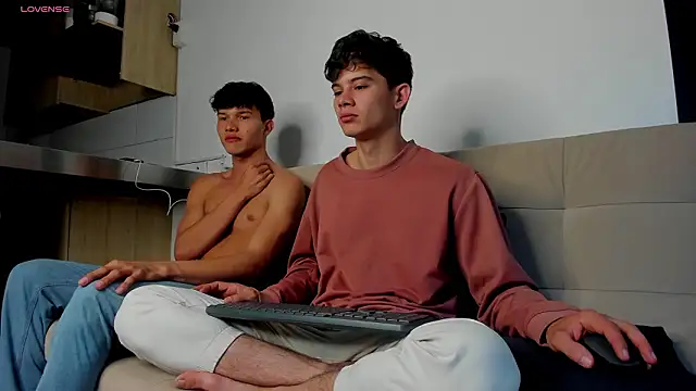 2Amateur Guys online show from 02-12-26, 11:00