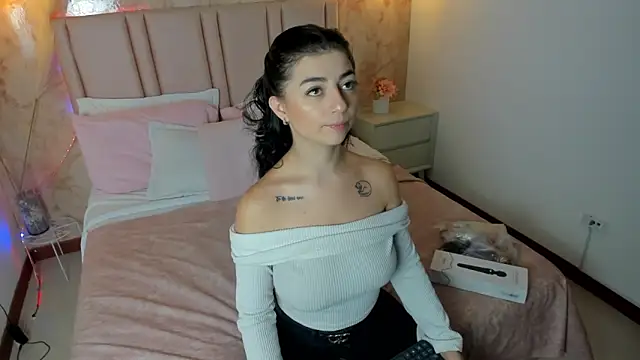 anntonella watson online show from 10-21-25, 11:11