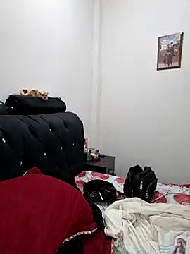 Hanna Kieran online show from 10-21-25, 03:46