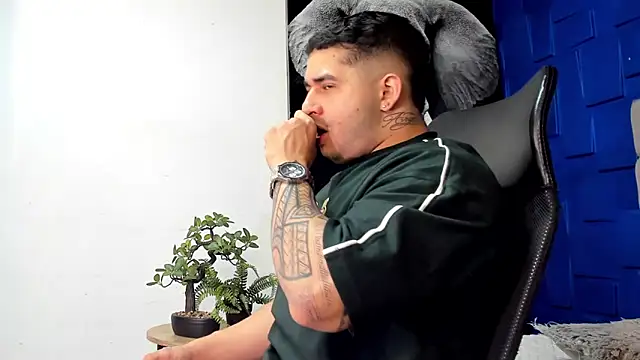 king falconer online show from 11-03-25, 12:46