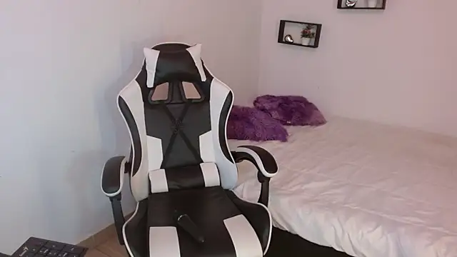 Pamela 28 online show from 03-06-26, 11:45