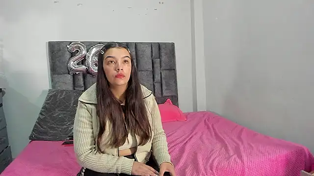 Esmeraldaa- online show from 03-21-26, 07:35