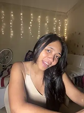 effie castroo online show from 10-04-25, 02:20