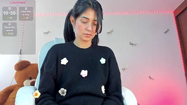 Snapshot of princessluna_19 chatting on 09-20-25, 08:43 princessluna 19 online show from 09-20-25, 08:43