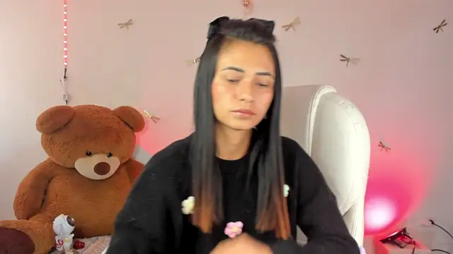 Snapshot of princessluna_19 chatting on 10-04-25, 09:35 princessluna 19 online show from 10-04-25, 09:35