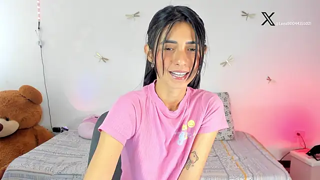 Snapshot of princessluna_19 chatting on 11-25-25, 08:31 princessluna 19 online show from 11-25-25, 08:31