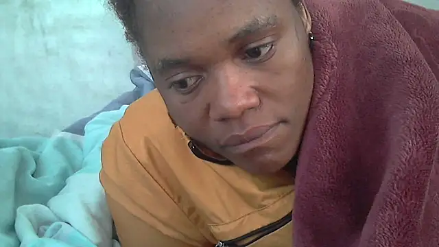 sexythae32 online show from 09-11-25, 04:23