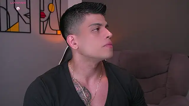 Snapshot of tyler_muscle1 chatting on 02-28-26, 02:34 tyler muscle1 online show from 02-28-26, 02:34