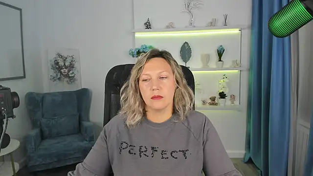 NinaStarle online show from 09-18-25, 04:58