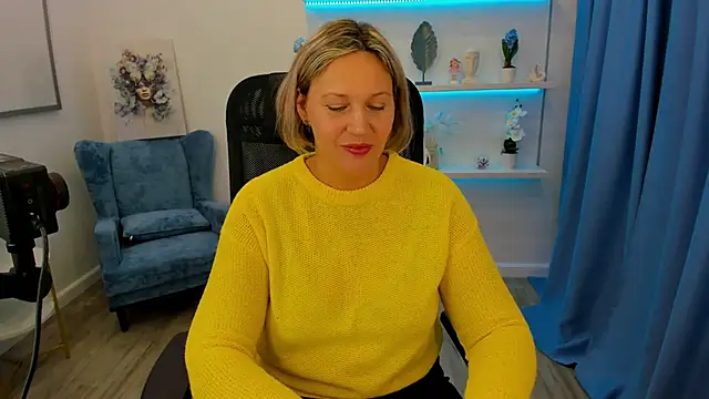 NinaStarle online show from 10-04-25, 11:52