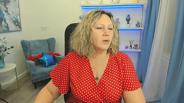 Snapshot of NinaStarle chatting on 04-29-26, 11:25 NinaStarle online show from 04-29-26, 11:25