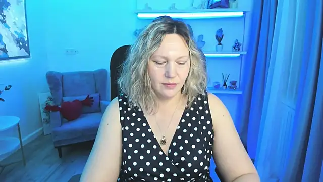 Snapshot of NinaStarle chatting on 05-01-26, 04:28 NinaStarle online show from 05-01-26, 04:28