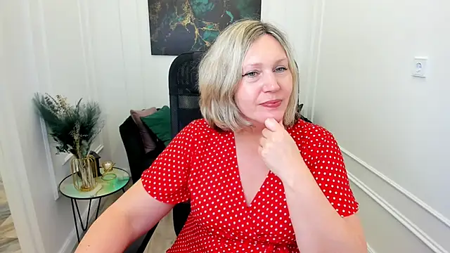Snapshot of NinaStarle chatting on 06-01-26, 12:40 NinaStarle online show from 06-01-26, 12:40