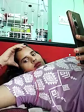 Snapshot of JHILMIL chatting on 09-12-25, 05:24 JHILMIL online show from 09-12-25, 05:24