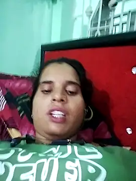 Snapshot of JHILMIL chatting on 09-18-25, 05:04 JHILMIL online show from 09-18-25, 05:04