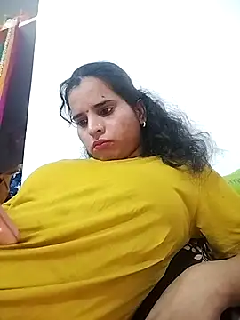 Snapshot of JHILMIL chatting on 11-04-25, 09:08 JHILMIL online show from 11-04-25, 09:08