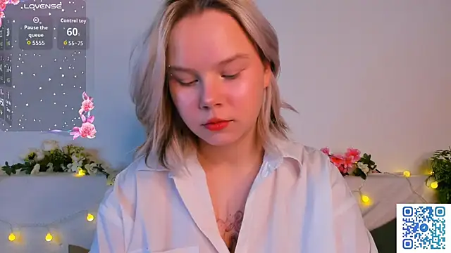 girlllsooft online show from 11-10-25, 01:37