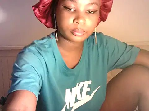 zoe215 online show from 07-02-26, 11:27