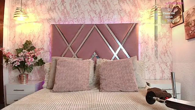 Aliice1  online show from 11-11-25, 08:42