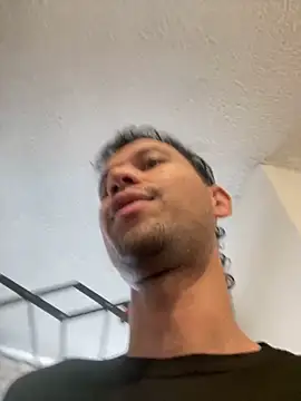 Michaell Spinelly online show from 10-19-25, 01:23