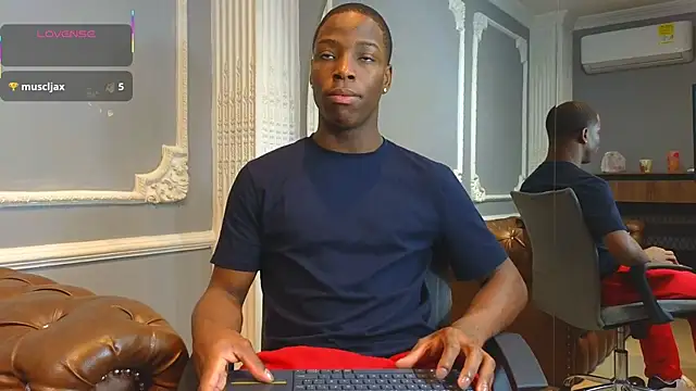 Snapshot of CharlesBrown_ chatting on 01-07-26, 12:07 CharlesBrown online show from 01-07-26, 12:07