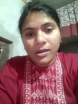 Snapshot of couple_71 chatting on 12-21-25, 07:04 couple 71 online show from 12-21-25, 07:04