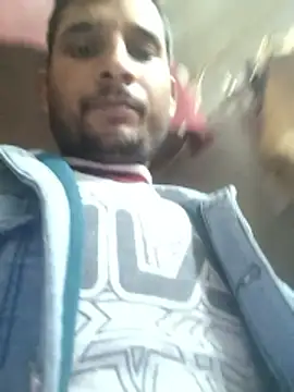 Snapshot of couple_71 chatting on 01-12-26, 06:51 couple 71 online show from 01-12-26, 06:51