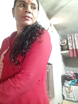 Snapshot of couple_71 chatting on 01-15-26, 06:18 couple 71 online show from 01-15-26, 06:18