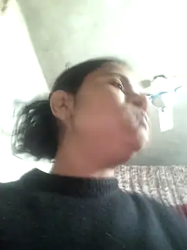 Snapshot of couple_71 chatting on 01-16-26, 06:39 couple 71 online show from 01-16-26, 06:39