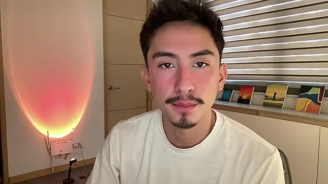 sweettaaron01 online show from 11-18-25, 05:17