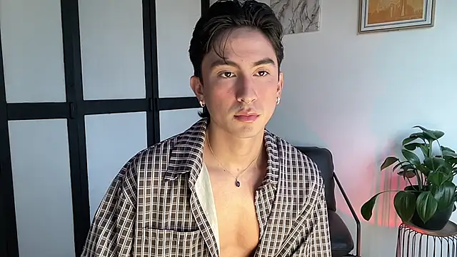 sweettaaron01 online show from 04-20-26, 09:38